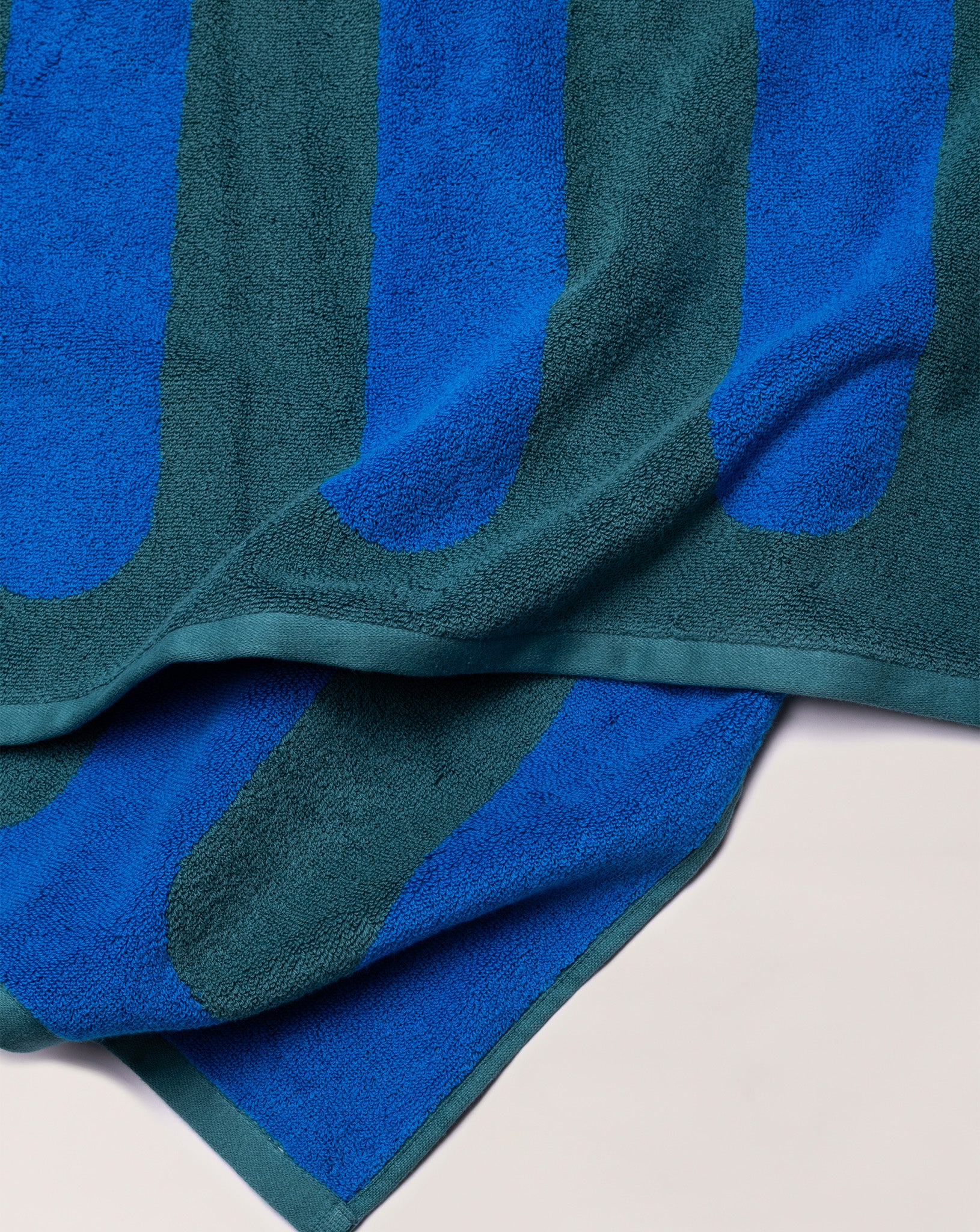 Classic Cabana Towel — Blue Raspberry